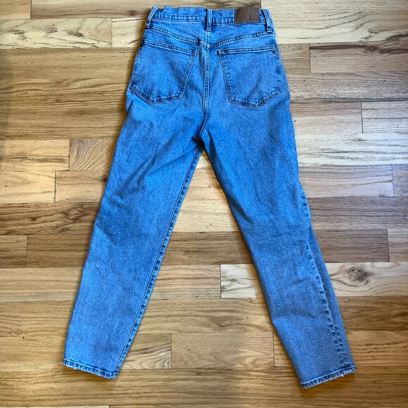 Madewell The MomJean in Light Wash - Picture 8 of 12